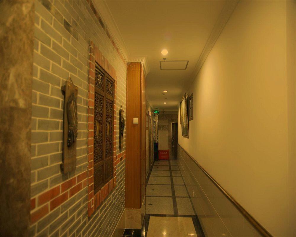 Lianbang Hotel 2*