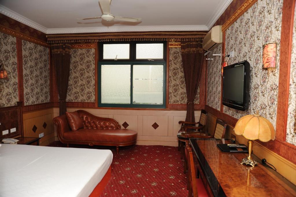 Lianbang Hotel 2*